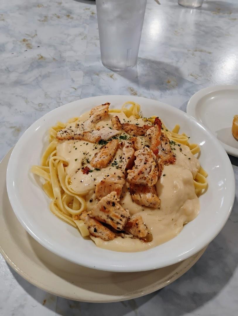 Lotsa Pasta & That'za Pizza